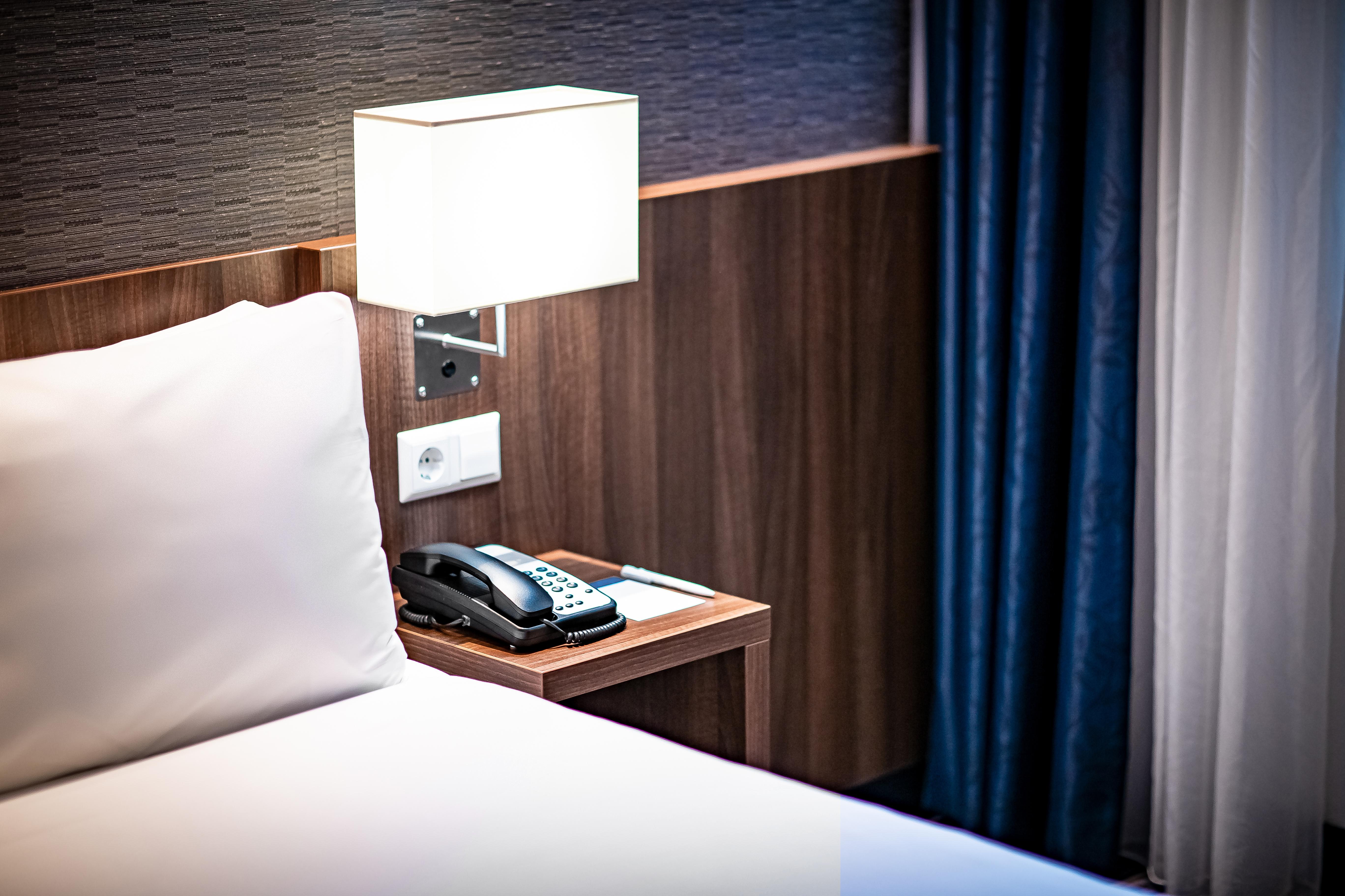 Holiday Inn Express Rotterdam - Central Station By Ihg Экстерьер фото