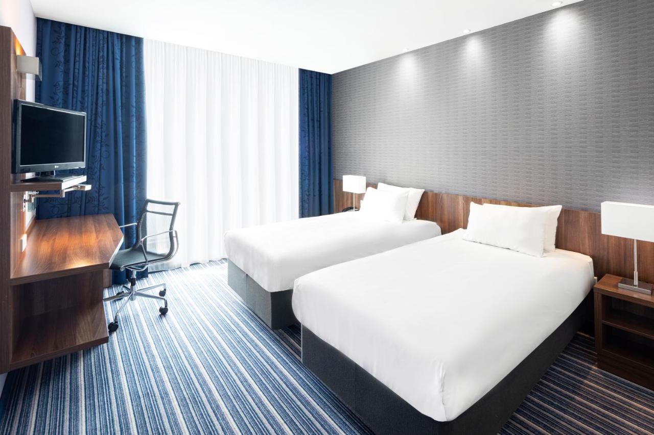 Holiday Inn Express Rotterdam - Central Station By Ihg Экстерьер фото