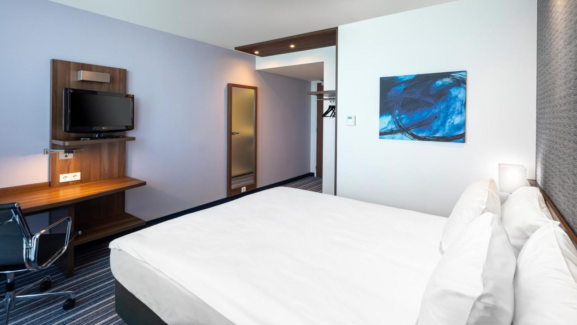 Holiday Inn Express Rotterdam - Central Station By Ihg Экстерьер фото